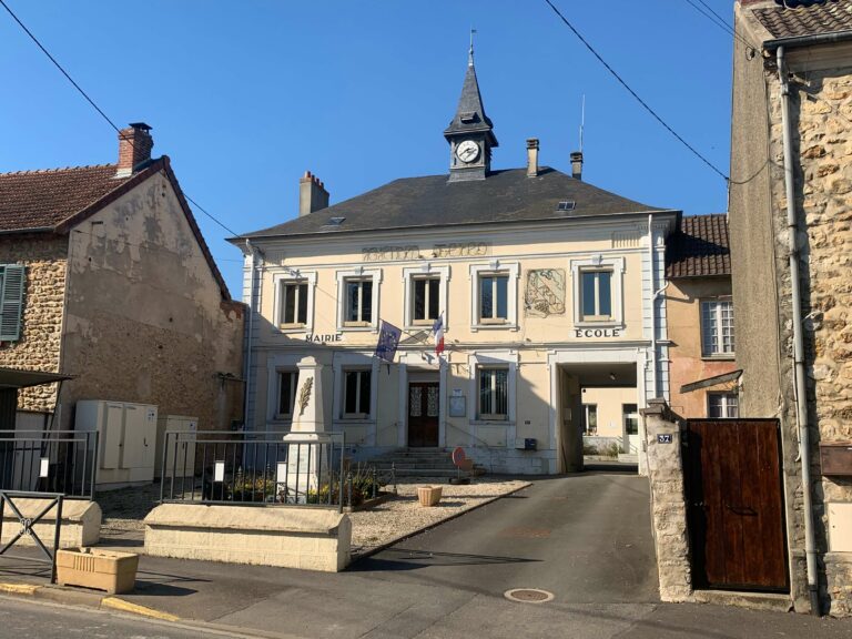 Photo De La Mairie De Gland 02400 Aisne Photo De La Mairie De Gland 02400 Aisne